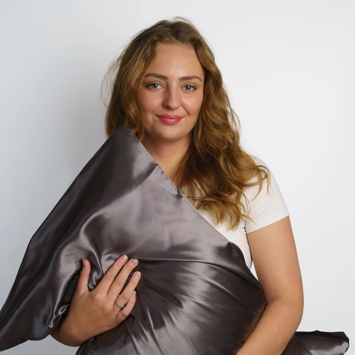Anti-Acne Silk Pillowcase - Charcoal